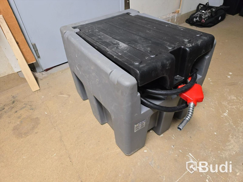 Dieseltank 200 L, med pump.