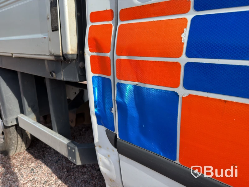 Ford Transit T300 Chassis Double Cab Flatbed Truck 2.2 TDCi Manual (125 hp) – 2012