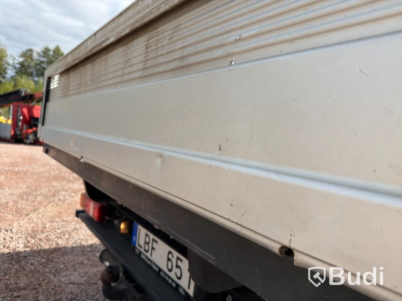 Ford Transit T300 Chassis Double Cab Flatbed Truck 2.2 TDCi Manual (125 hp) – 2012