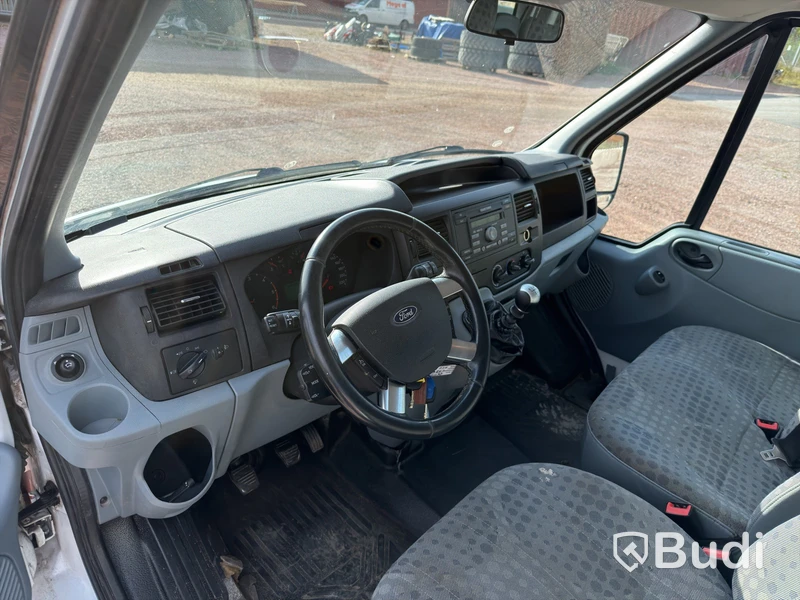 Ford Transit T300 Chassis Double Cab Flatbed Truck 2.2 TDCi Manual (125 hp) – 2012