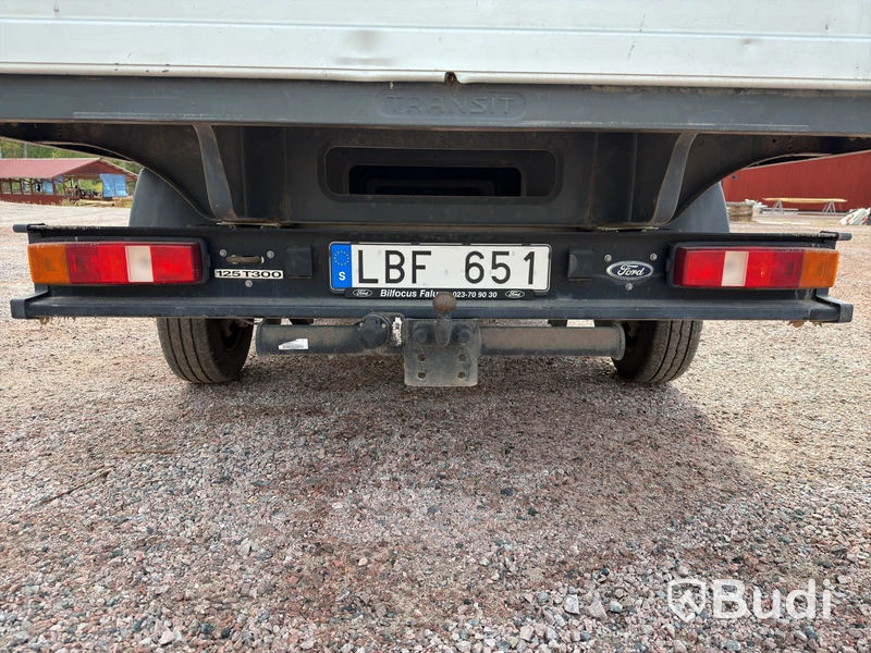 Ford Transit T300 Chassis Double Cab Flatbed Truck 2.2 TDCi Manual (125 hp) – 2012