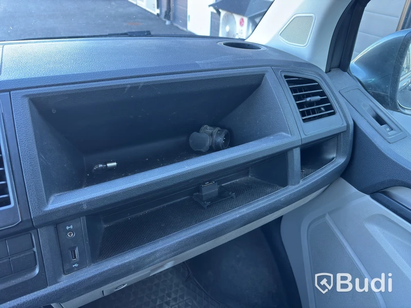 VW TRANSPORTER 4 Motion -16 DSG Lång Dubbla dörrar Värmare