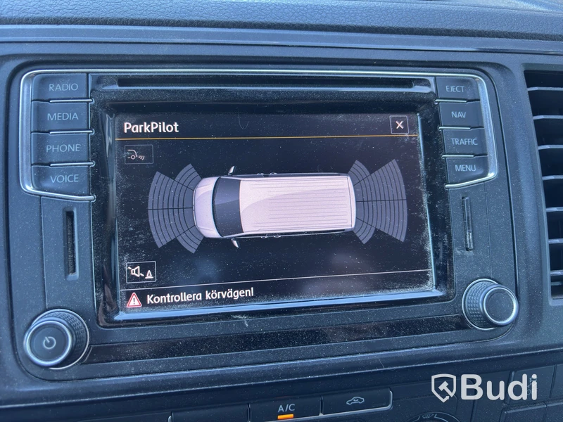 VW TRANSPORTER 4 Motion -16 DSG Lång Dubbla dörrar Värmare