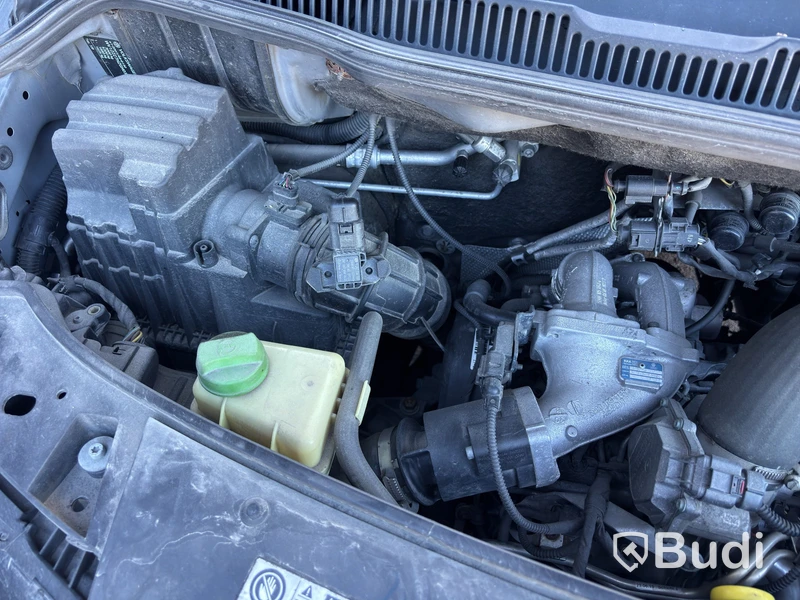 VW TRANSPORTER 4 Motion -16 DSG Lång Dubbla dörrar Värmare