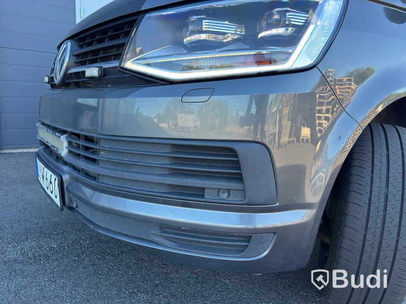 VW TRANSPORTER 4 Motion -16 DSG Lång Dubbla dörrar Värmare