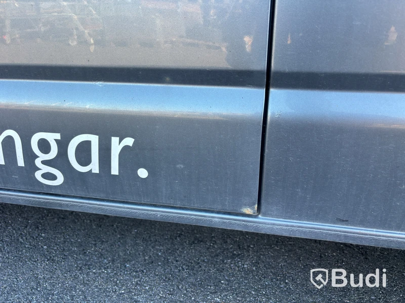 VW TRANSPORTER 4 Motion -16 DSG Lång Dubbla dörrar Värmare