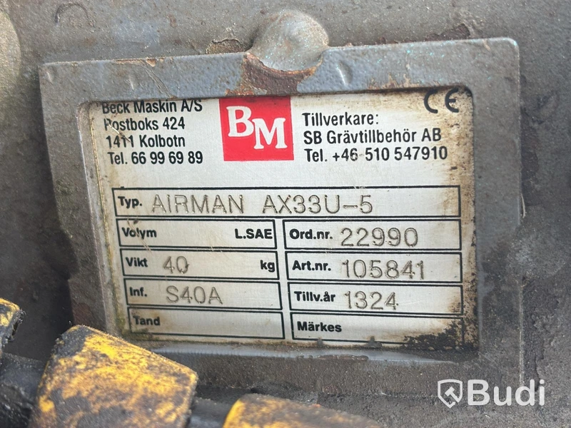 Grävmaskin Airman AX33U-6A, 2014, 4715 h