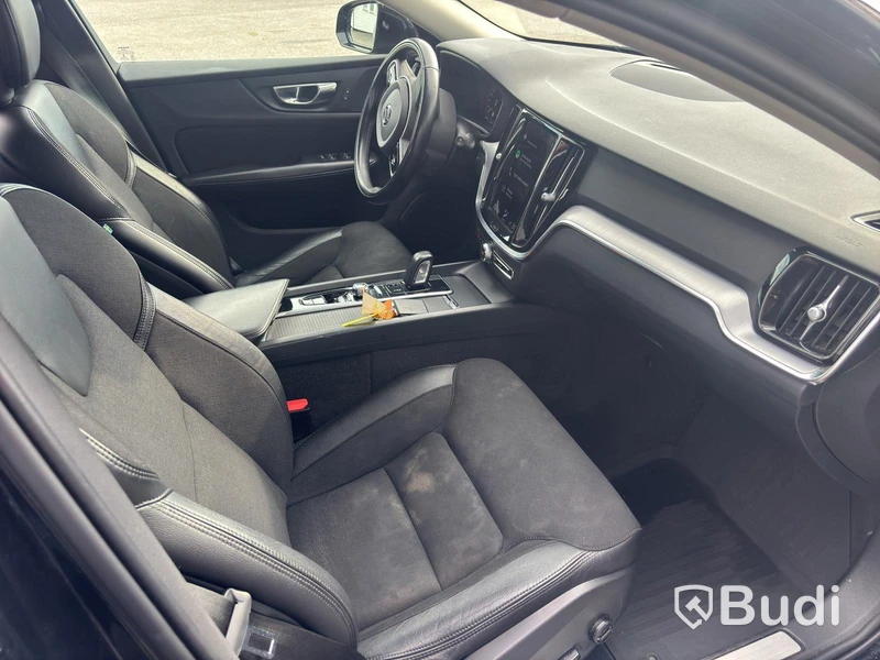 Volvo V60 Cross Country B4 AWD , 2021, automat