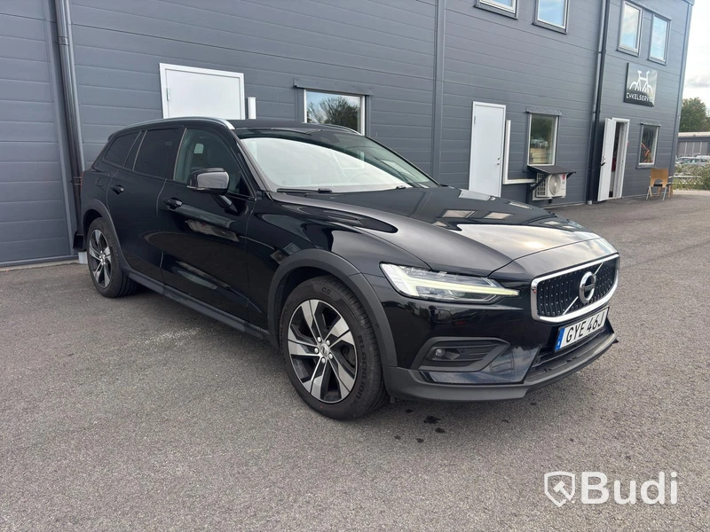 Volvo V60 Cross Country B4 AWD , 2021, automat