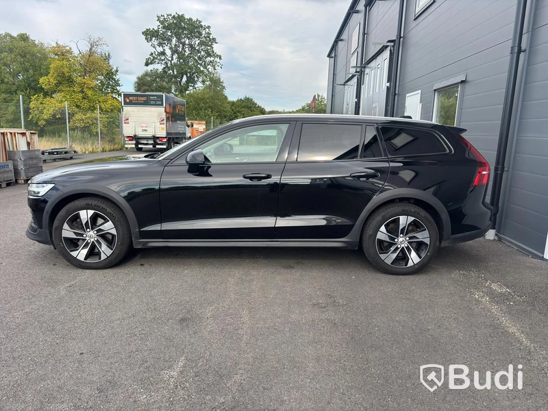 Volvo V60 Cross Country B4 AWD , 2021, automat