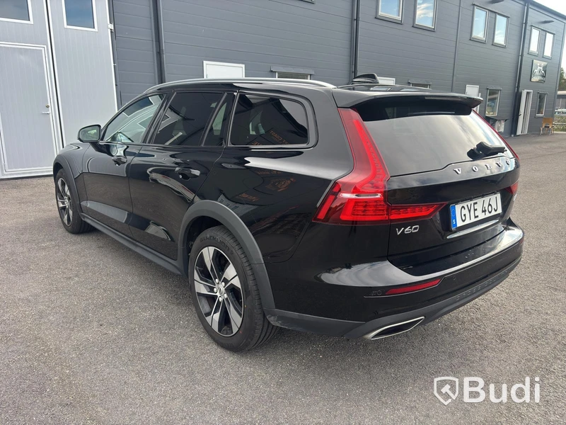 Volvo V60 Cross Country B4 AWD , 2021, automat