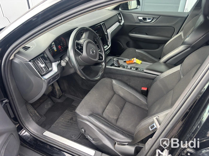 Volvo V60 Cross Country B4 AWD , 2021, automat