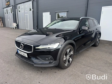 Volvo V60 Cross Country B4 AWD , 2021, automat