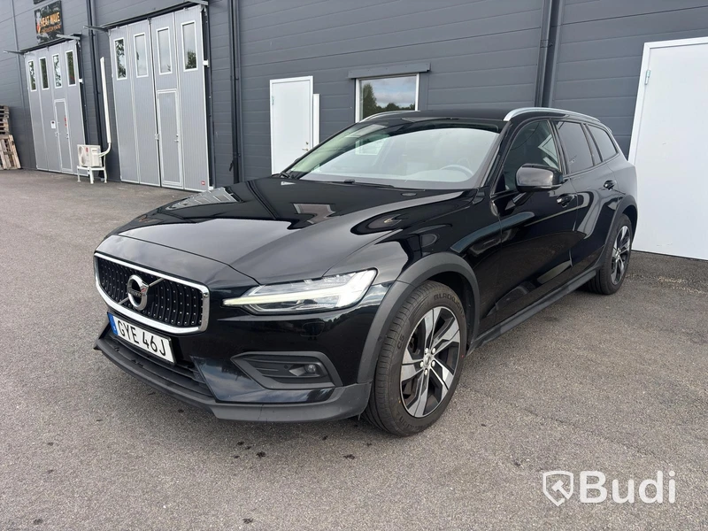 Volvo V60 Cross Country B4 AWD , 2021, automat