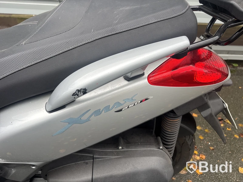 YAMAHA X-MAX 250 -2008 | BENSIN