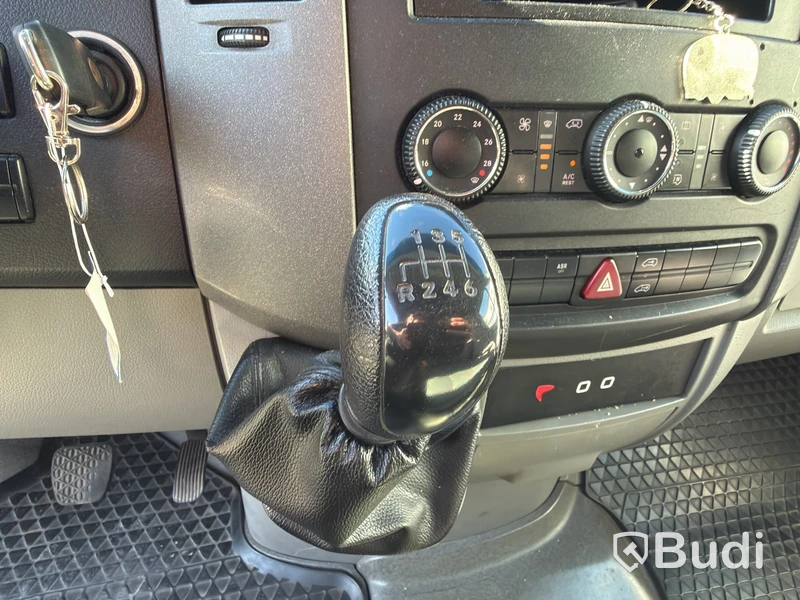 Husbil Volkswagen Crafter 35 2.5 TDI Skåp (163hk) -2011