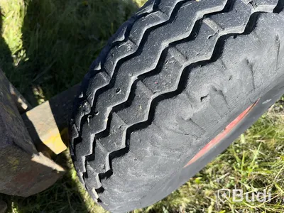 Traktor Volvo Buster 400