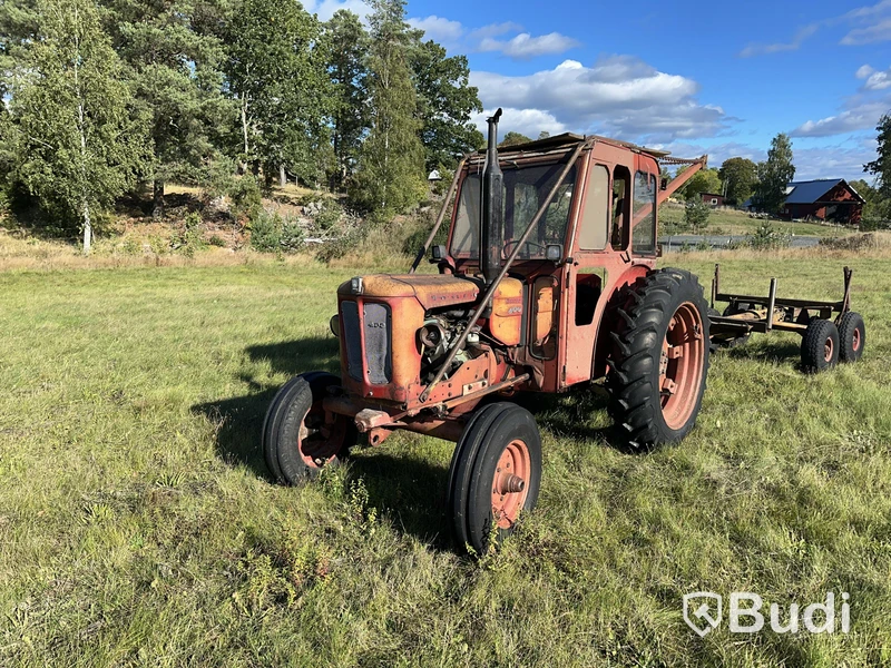 Traktor Volvo Buster 400