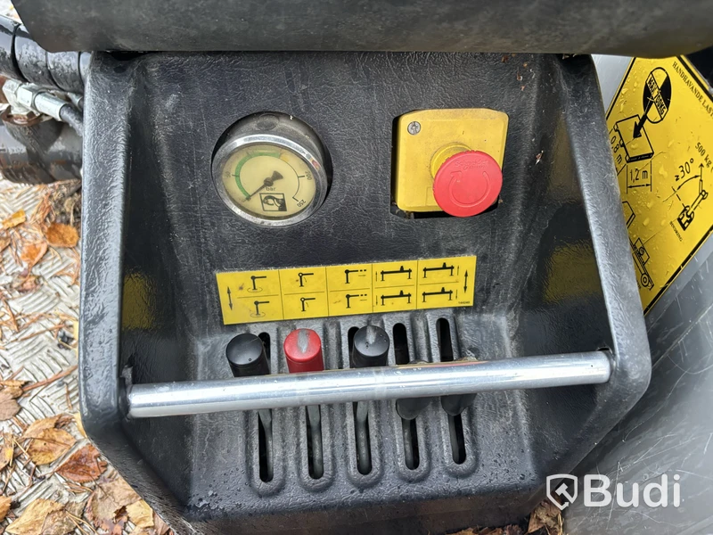 Kranbil Volkswagen, HIAB 013 T
