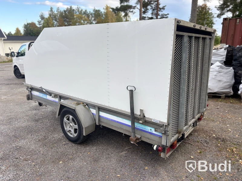 Släpvagn Reko Trailer, med kåpa och ramp