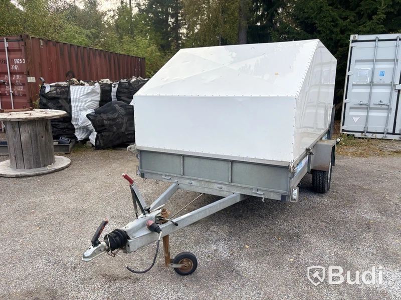 Släpvagn Reko Trailer, med kåpa och ramp