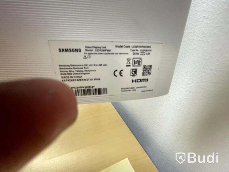 32 tums Samsung skärm C32F391FWU med väggfäste