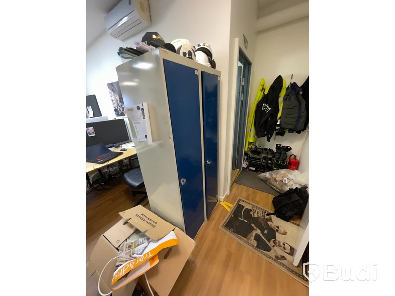 2st omklädningsskåp