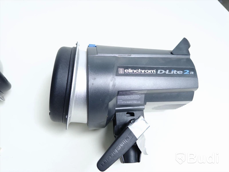 Elinchrom blixtar ink blixtsändare. D-lite 2 IT. 2st blixthuvuden och sändare ink Bowens-fäste.