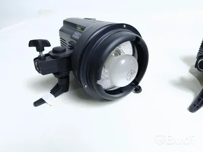 Elinchrom blixtar ink blixtsändare. D-lite 2 IT. 2st blixthuvuden och sändare ink Bowens-fäste.