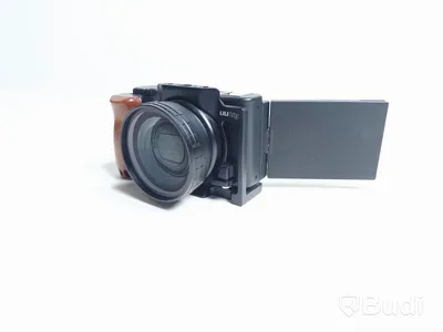 Kamera Sony ZV-1 med aluminiumcage med trähandtag och vidvinkeladapter ink batteri