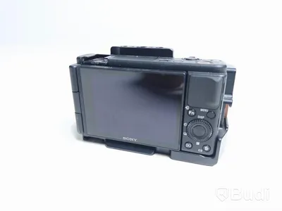 Kamera Sony ZV-1 med aluminiumcage med trähandtag och vidvinkeladapter ink batteri