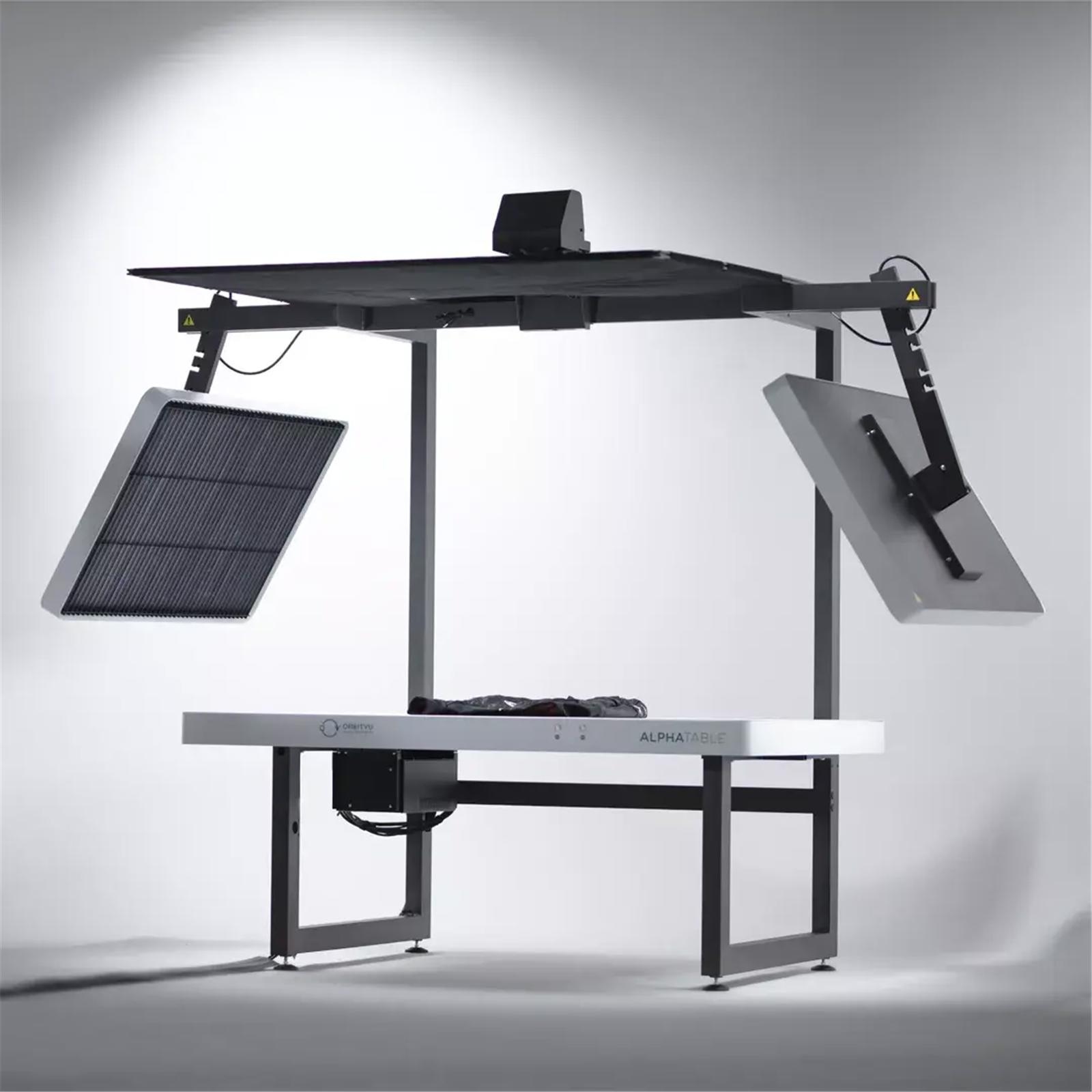 Orbitvu Alphatable photo equipment.