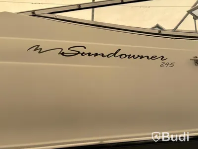 Motorbåt Fourwinns Sundowner 245 -1999 | Trailer & hamnkapell | 8,17 m