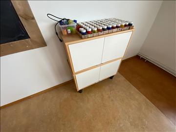2st staplade förvaringsmöbler