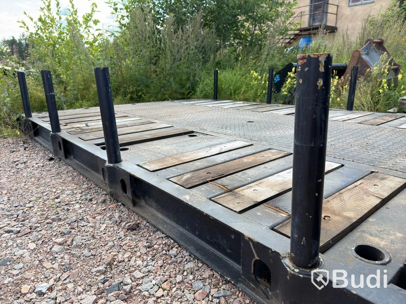 Hooklift flatbed | Approx. 5.0 m | Tool lockers