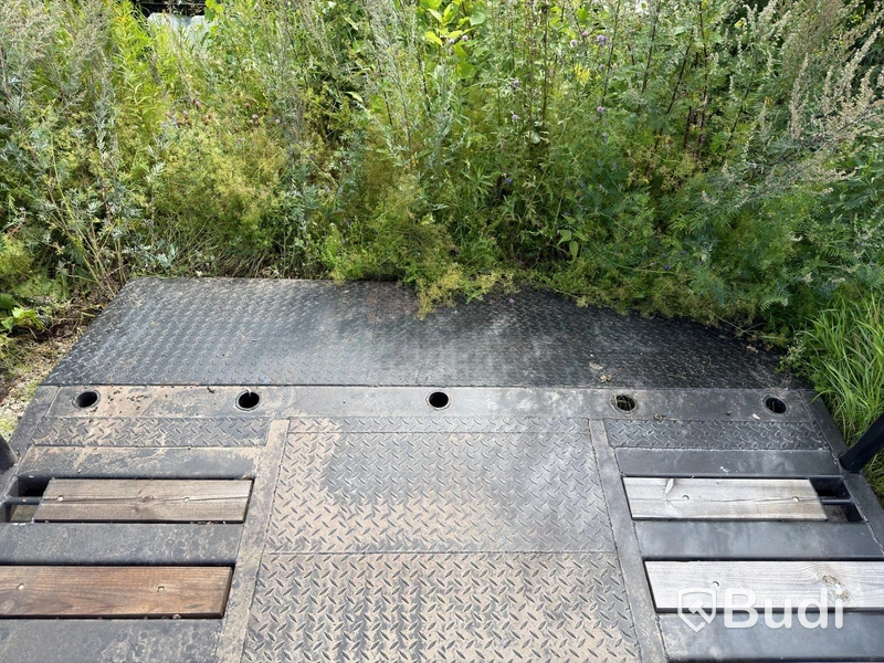 Hooklift flatbed | Approx. 5.0 m | Tool lockers