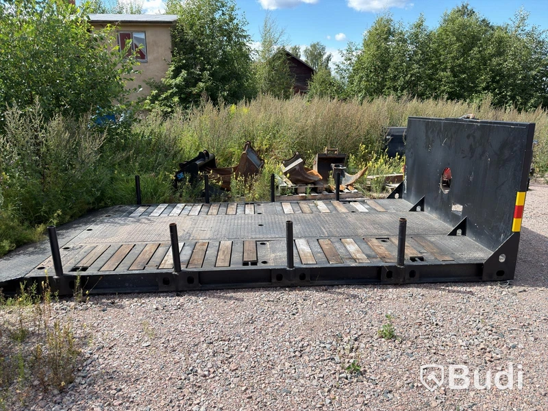 Hooklift flatbed | Approx. 5.0 m | Tool lockers
