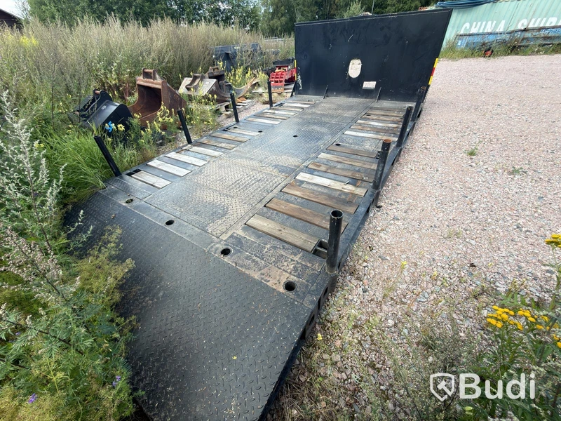 Hooklift flatbed | Approx. 5.0 m | Tool lockers