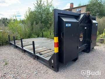 Hooklift flatbed | Approx. 5.0 m | Tool lockers