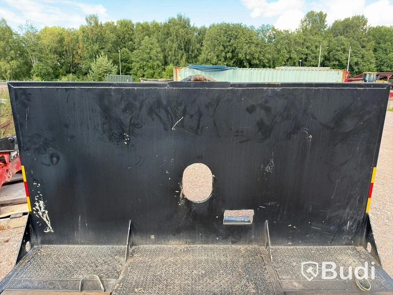 Hooklift flatbed | Approx. 5.0 m | Tool lockers