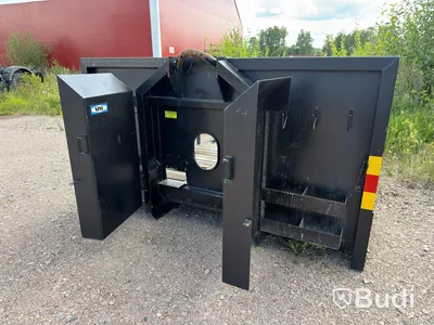 Hooklift flatbed | Approx. 5.0 m | Tool lockers