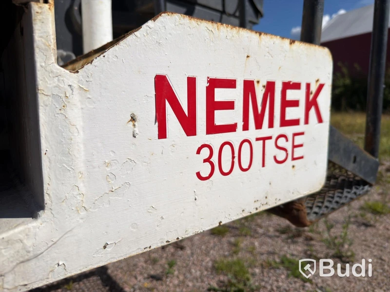 Drilling Rig NEMEK 300 TSE | Crawler-mounted | 1998