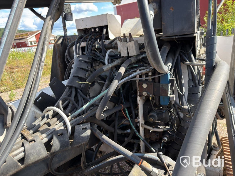 Drilling Rig NEMEK 300 TSE | Crawler-mounted | 1998