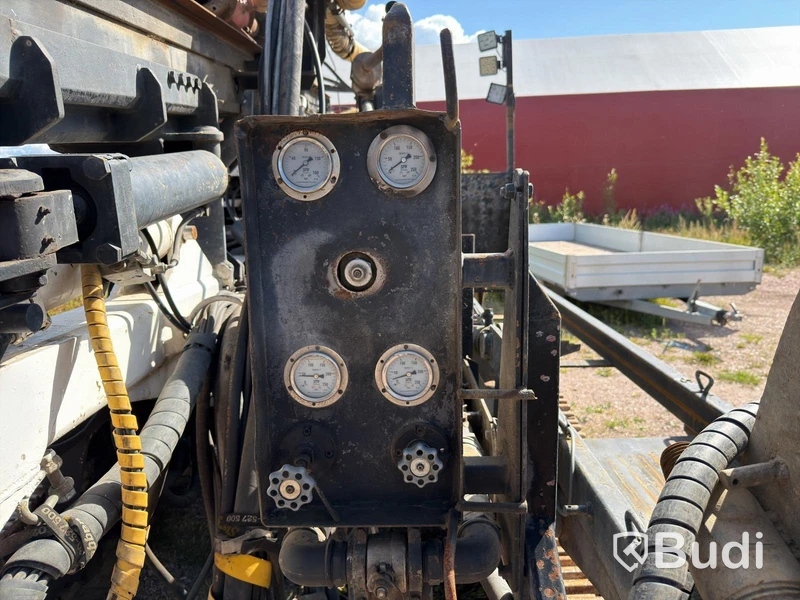 Drilling Rig NEMEK 300 TSE | Crawler-mounted | 1998