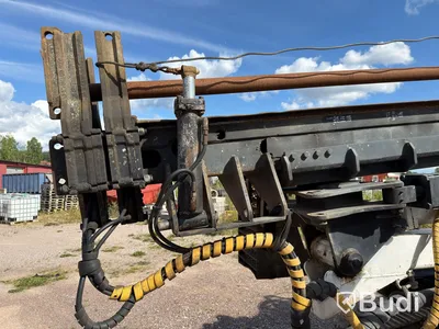 Drilling Rig NEMEK 300 TSE | Crawler-mounted | 1998