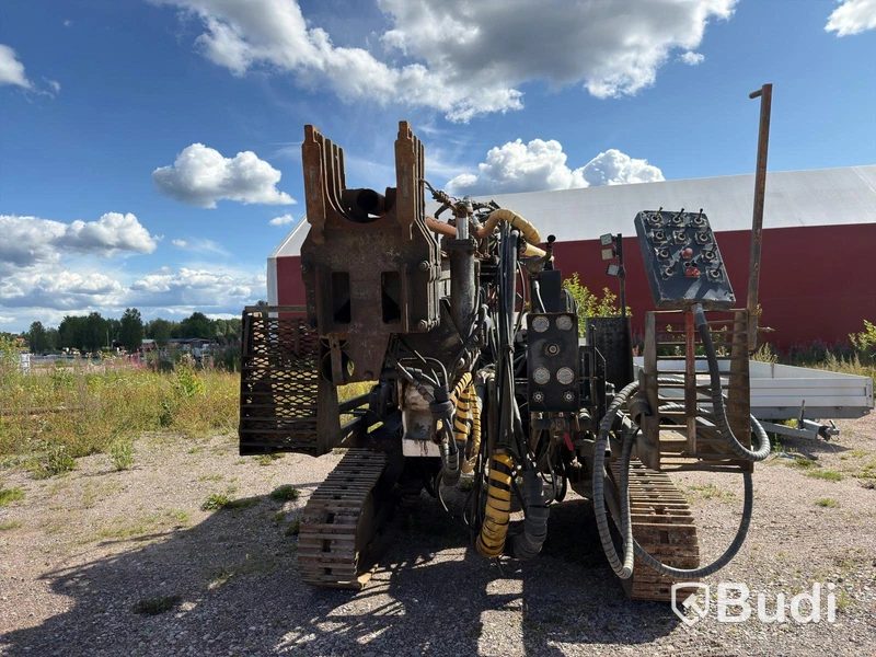Drilling Rig NEMEK 300 TSE | Crawler-mounted | 1998