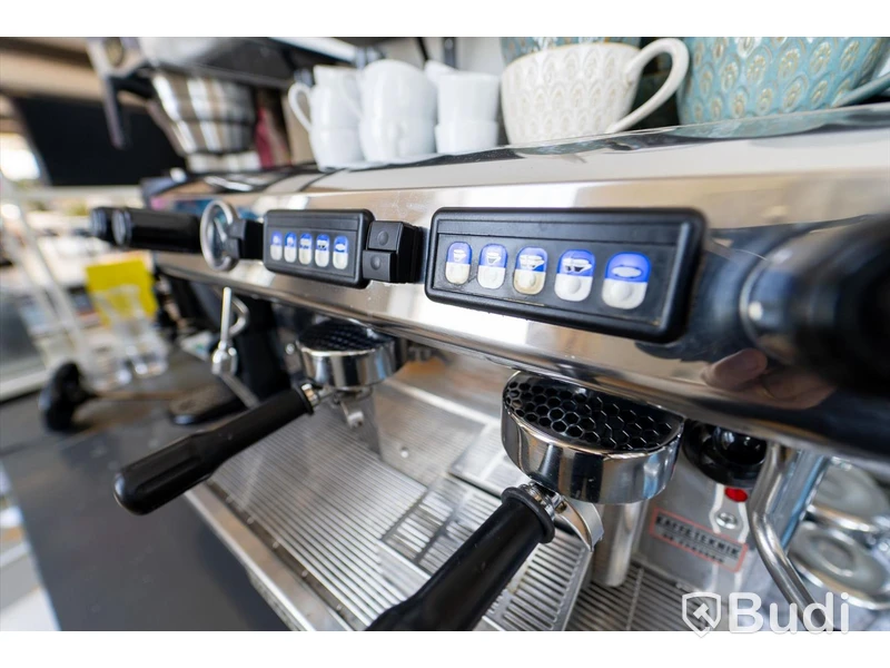 Espressomaskin Expobar Megacrem. 2 stationer.