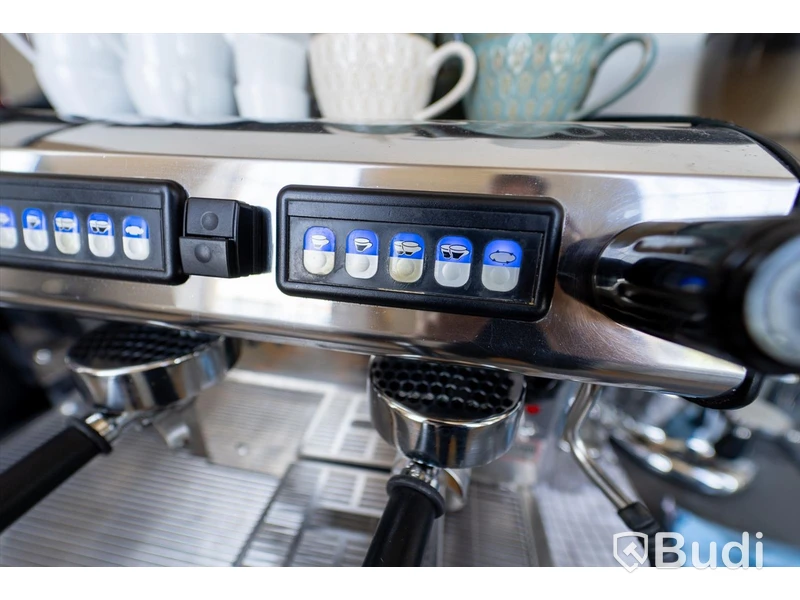 Espressomaskin Expobar Megacrem. 2 stationer.