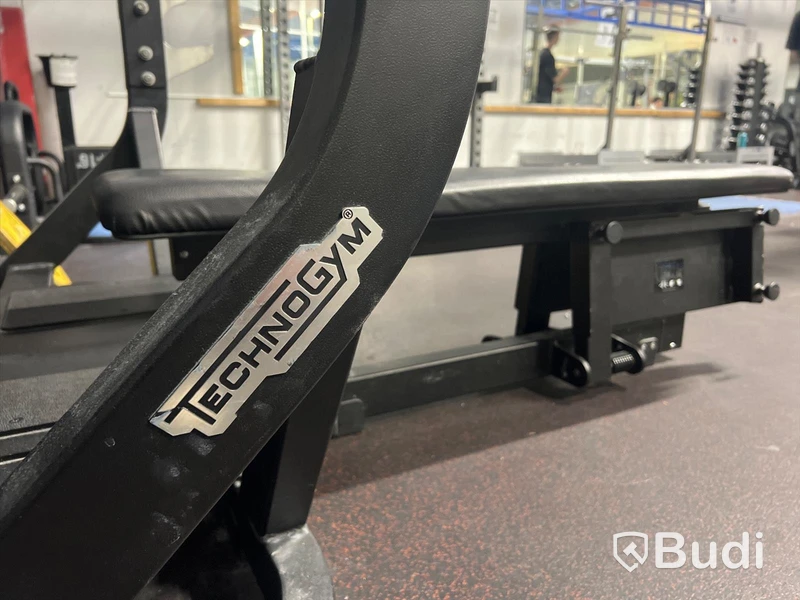 TechnoGym Olympic Flat Bench - Bänkpress ställning