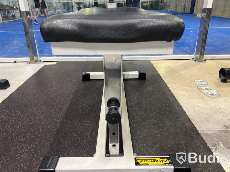 TechnoGym Sit-up bänk